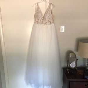 L’amour Calle Blanche Wedding Dress